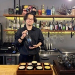 西荻窪の中華居酒屋『オイシイ水餃子クラブ』。デザイン力がもたらすブランディングの功績