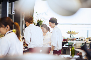 飲食店で「生産性向上」を図る際の基本的な考え方。人手不足・人件費の高騰を乗り切るには!? 飲食店経営のノウハウ