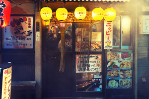 『串カツ田中』全面禁煙化で客層に変化。「家族連れ」ターゲットに進化する居酒屋業界 飲食ニュース・トレンド