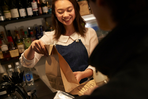 飲食店がテイクアウト・デリバリーを始めるには? 許可・申請から集客アプリまで 飲食店経営のノウハウ