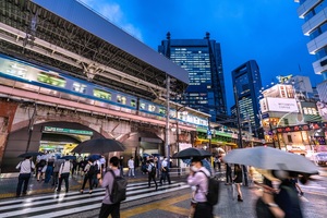 飲食店の「雨の日」対策を約400店に調査。売上アップにつながる施策は? 飲食ニュース・トレンド