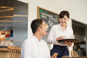 飲食店の販促手法の王道! 「チラシ」「ポイントカード」「メニュー表」は工夫次第で集客の鍵に 飲食店経営のノウハウ
