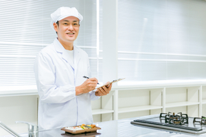 食品ロス削減へ「食品期限表示ガイドライン改正」の調査。飲食店の6割が「影響なし」 飲食ニュース・トレンド