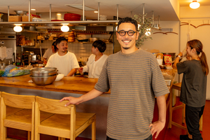 御徒町『三角』月商1,200万円までの道筋! 居酒屋激戦区を勝ち抜く戦略とチームの力 食の仕事人