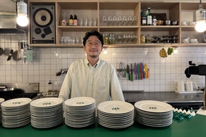 飲み屋街・野毛にパーラー『GESAN』現る! 野毛らしくも“野毛にない”店づくりで一躍人気店に 食の仕事人