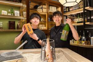 自社開発ゼロで売上高4億円。新橋『トミハチ』を繁盛させた30歳経営者の“非自前主義”とは? 食の仕事人