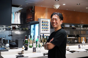 2か月で坪月商40万円の『オモテサンドリア』。世田谷発「寿司とワイン」が表参道に挑む 食の仕事人