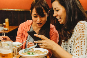 飲食店の検索サイトで利用率が高いのは「食べログ」。テスティーが10~30代対象に調査 飲食ニュース・トレンド