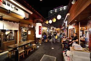 「屋台」は消費税10%か8%か? 国税庁が軽減税率に関するQ&A集を拡充 飲食ニュース・トレンド