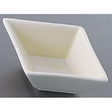 M4-72 薄黄菱型小付