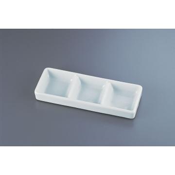 M12-34 青白磁三品皿