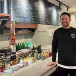 阿佐ヶ谷の自然派ワインバー『スーパーサブ』。料理全品500円均一でも利益を出す超ワンオペ術