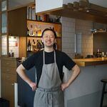 空中階・看板なしで10年。予約難の中華バル『jiubar』が証明した繁盛店の本質