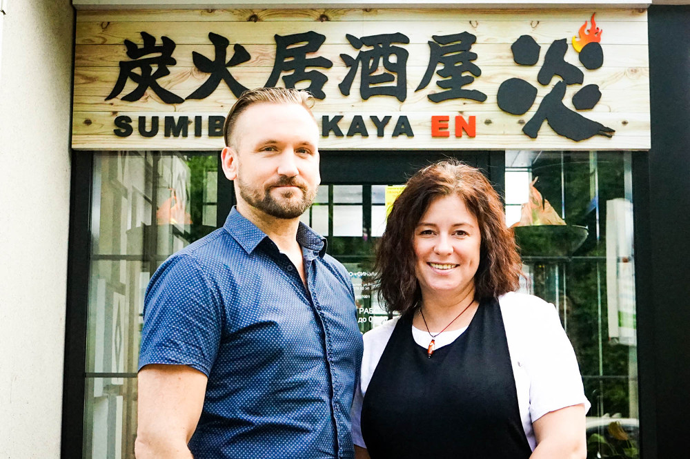 ロシアに日本の居酒屋文化を広める 炭火居酒屋 炎 ウラジオストクでの挑戦 Foodist Media By 飲食店 Com