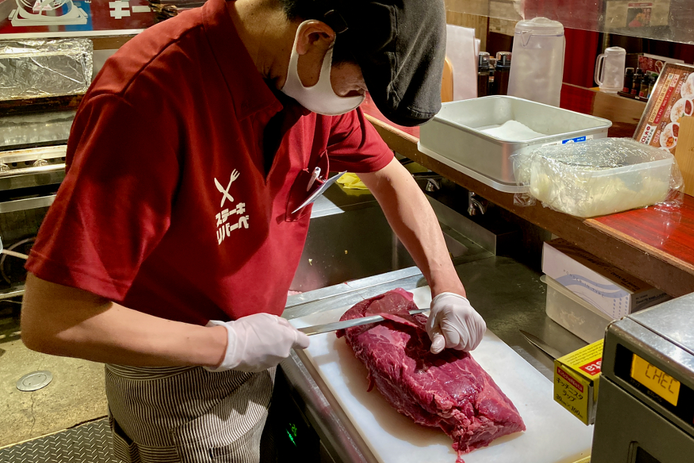 コロナ禍で急成長する ステーキリバーベ 成功の鍵は １人客 と 回転率 Foodist Media By 飲食店 Com