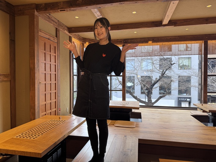 鳥焼と鳥鍋 囲の制服