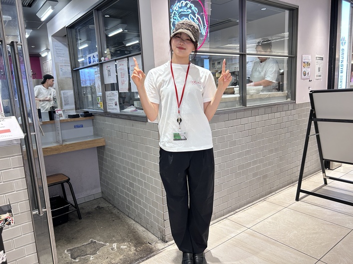 東京ギョーザスタンドウーロンの制服