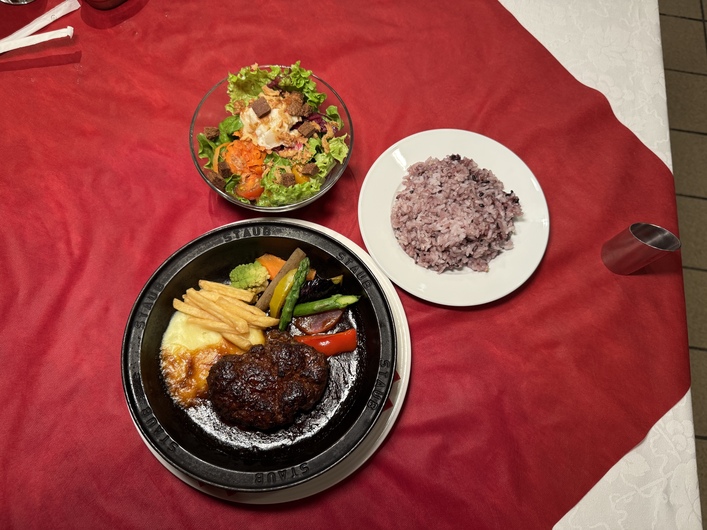 和牛熟成牛とシチリアワイン せいとう 本店のまかない