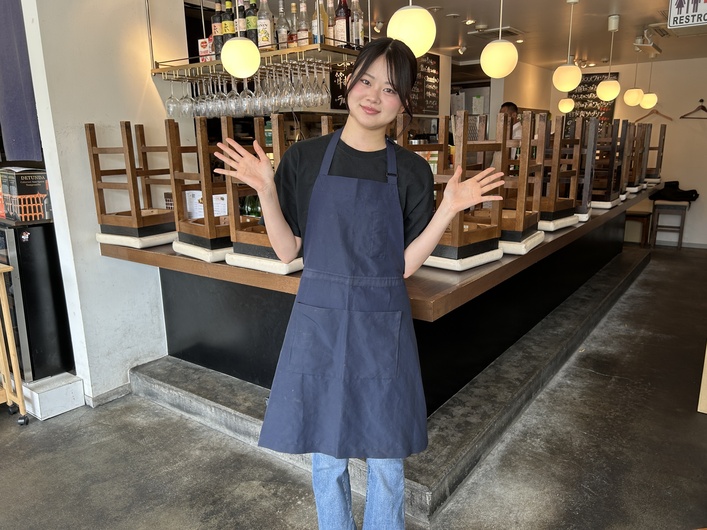 下北沢ニカイノワインサカバの制服