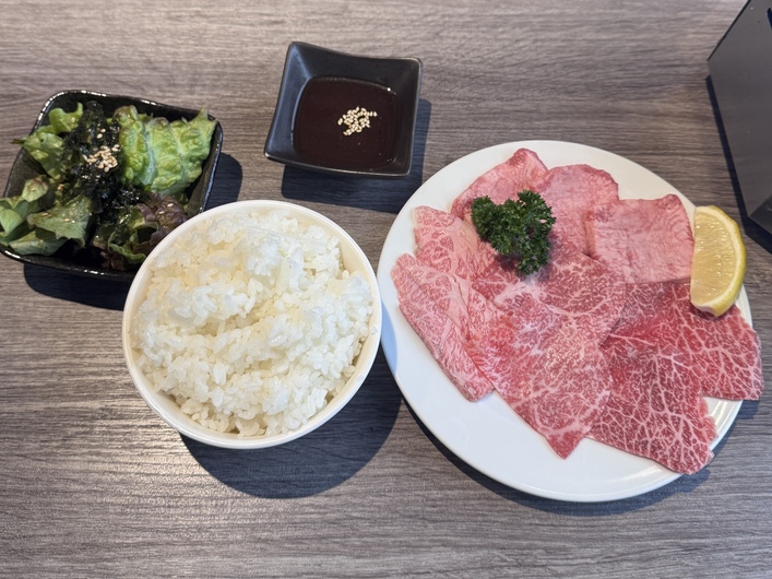 焼肉 ホルモンCHINTAN 赤坂見附店のまかない