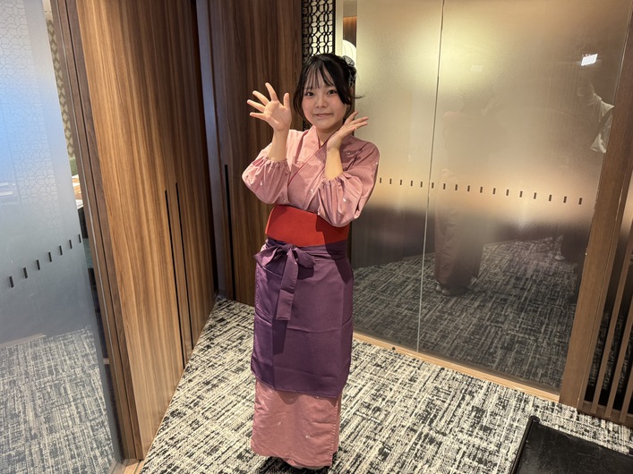 個室 和食や あたらよ 品川駅前店の制服