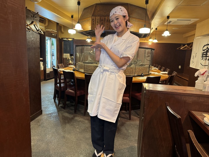 原始焼 二代目 魚々子の制服