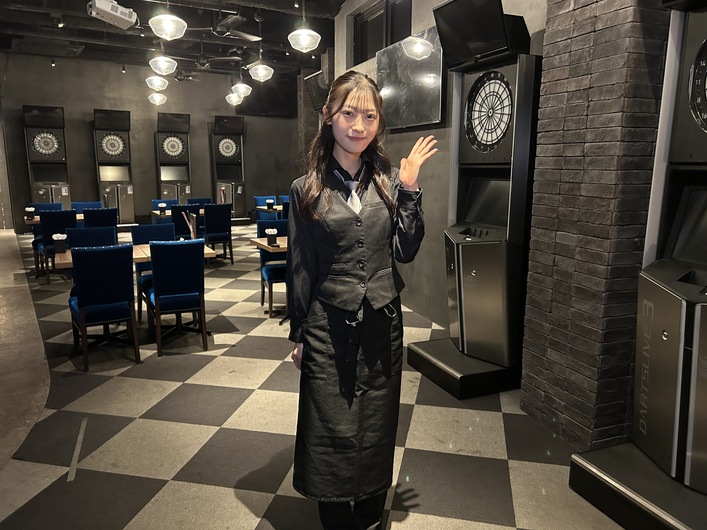 ダーツ&パーティー REGALOの制服