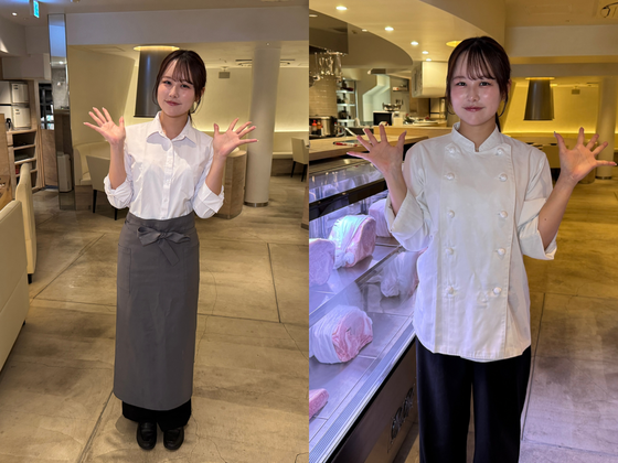 ホールは白シャツにサロンで清潔感ばっちり✨
キッチンはコックコートを着るよ‼️🧑‍🍳
髪色ネイルピアス自由なのが神すぎる🥹💘