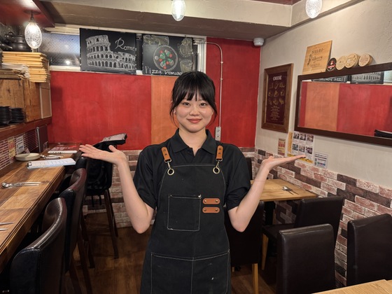 ローマピザとチーズのバル ConeYaki-048の制服画像