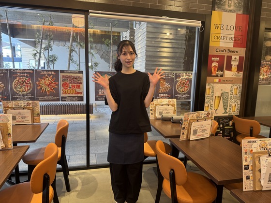 TOKYO Oyster PUBの制服画像