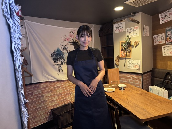 ビストロ Rootの制服画像