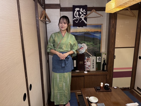 ご馳走や 叶え 神楽坂店の制服画像