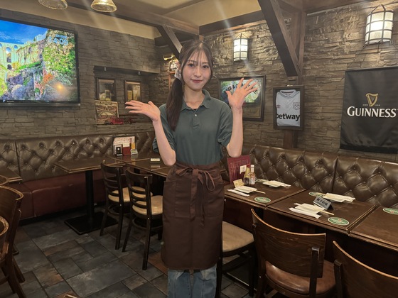 IRISH PUB CELTSの制服画像