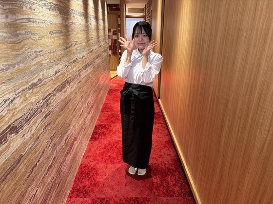 ウメ子の家 有楽町駅前店の制服画像