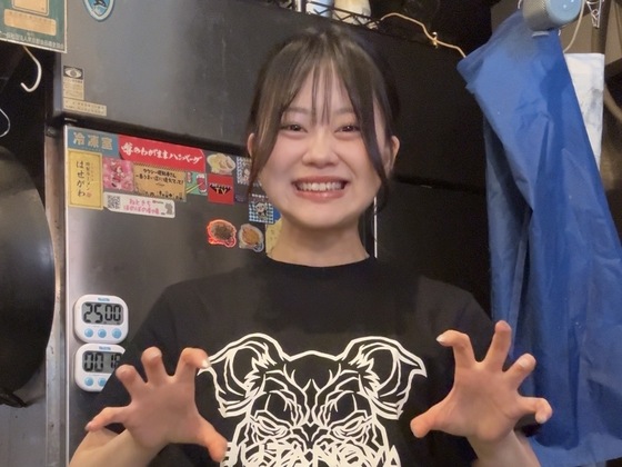 オリジナルTシャツにサロンと帽子、汚れないように長靴も貸し出しがあるの❣️