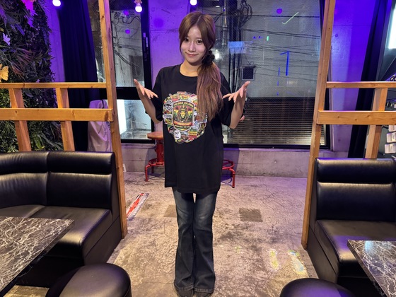 最近、お店のTシャツが出来たから上はTシャツに下は私服でOK🙆‍♀️