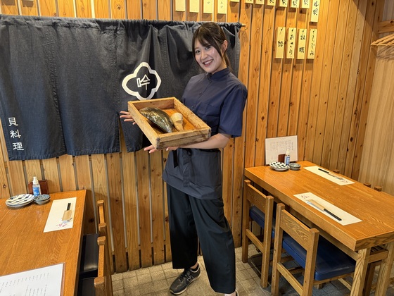貝料理　吟の制服画像