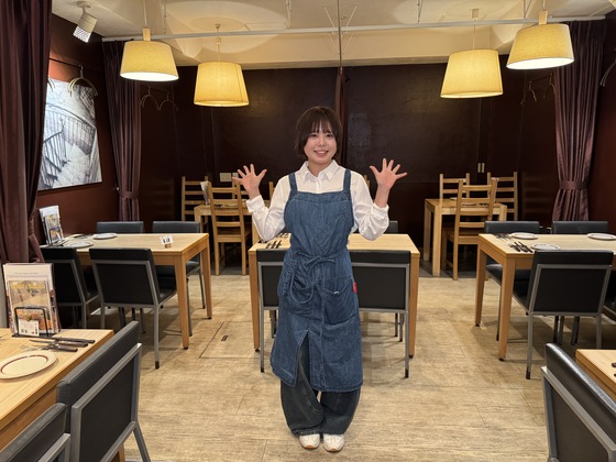 鴨一ワイン酒場 SUNの制服画像