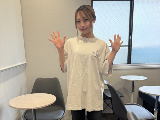 お店のロゴが入ったシャツとズボンと靴は動きやすい恰好でOK🥰🥰