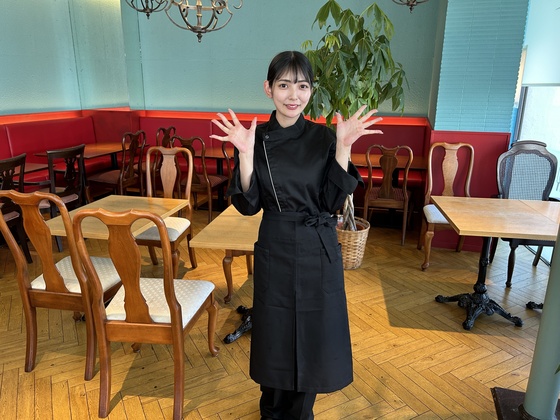 ビストロ　エガリテの制服画像