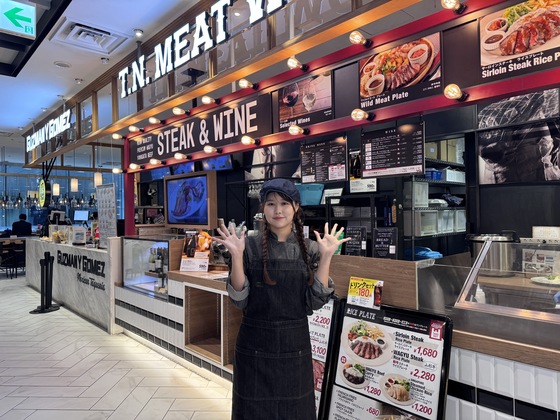 T.N. MEAT WORKSの制服画像