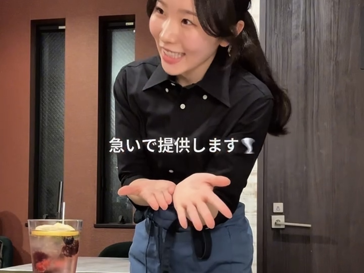 パンケーキカフェ『GINZA Cafe Hanon』でバイトする女子大生vlog