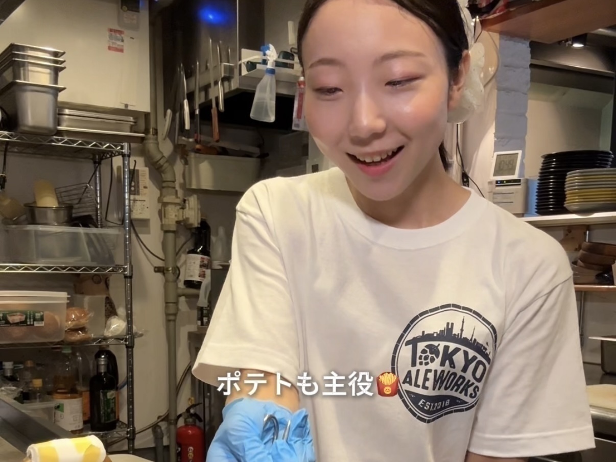 『TOKYO ALEWORKS STATION TAPROOM』はまかないでバーガー食べられるから...