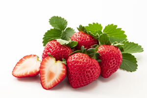 旬のいちごを賢く活用！品種別に使い分けデザートの売上アップ！