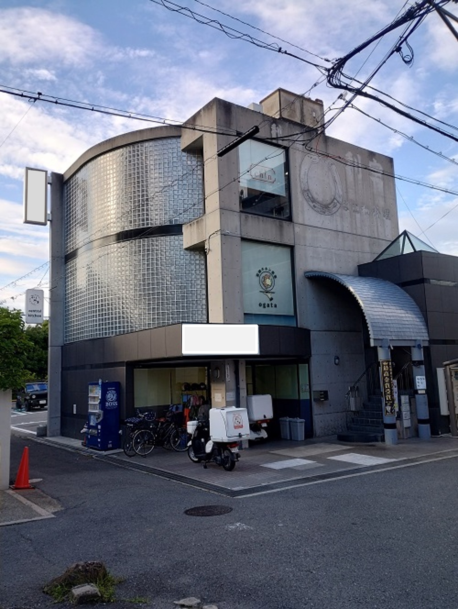 茨木（23.59坪）の店舗物件画像 外観・内観1
