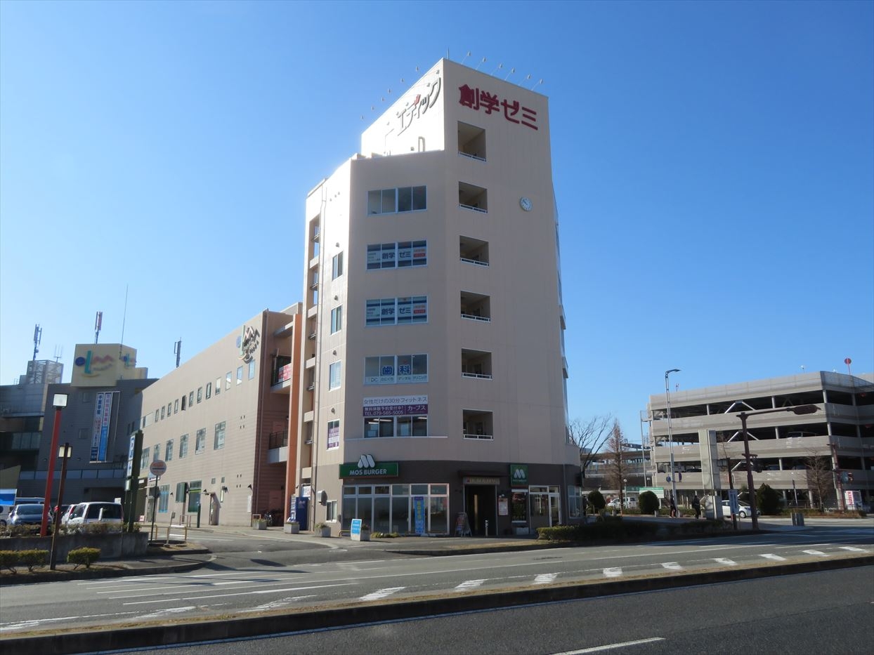 南ウッディタウン（40.77坪）の店舗物件画像 外観・内観1