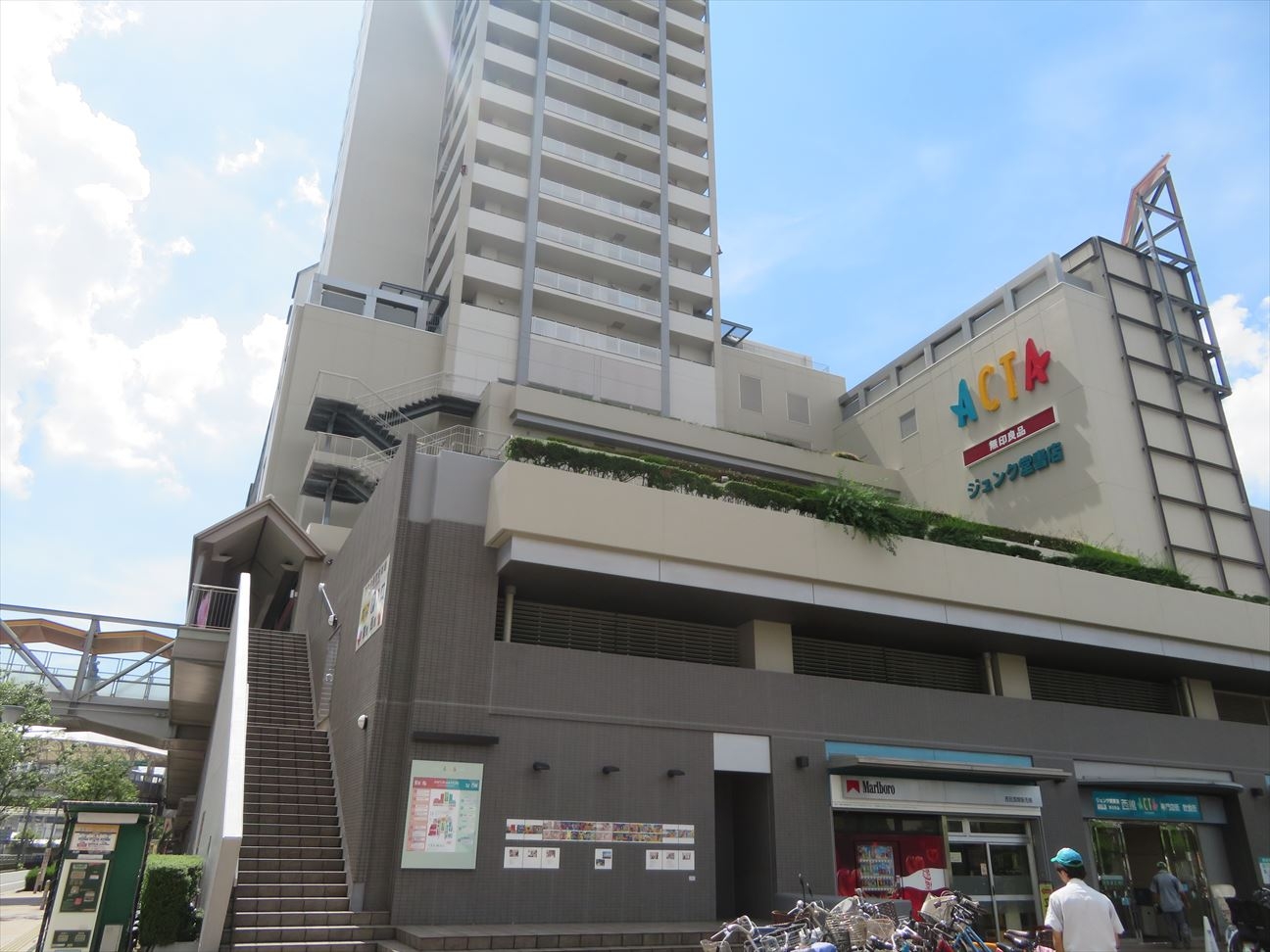 西宮北口（49.85坪）の店舗物件画像 外観・内観1