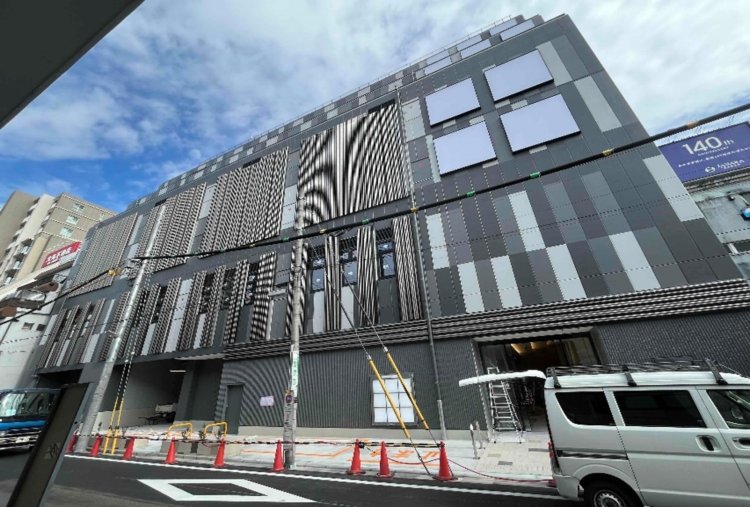 綾瀬（79.83坪）の店舗物件画像 外観・内観1