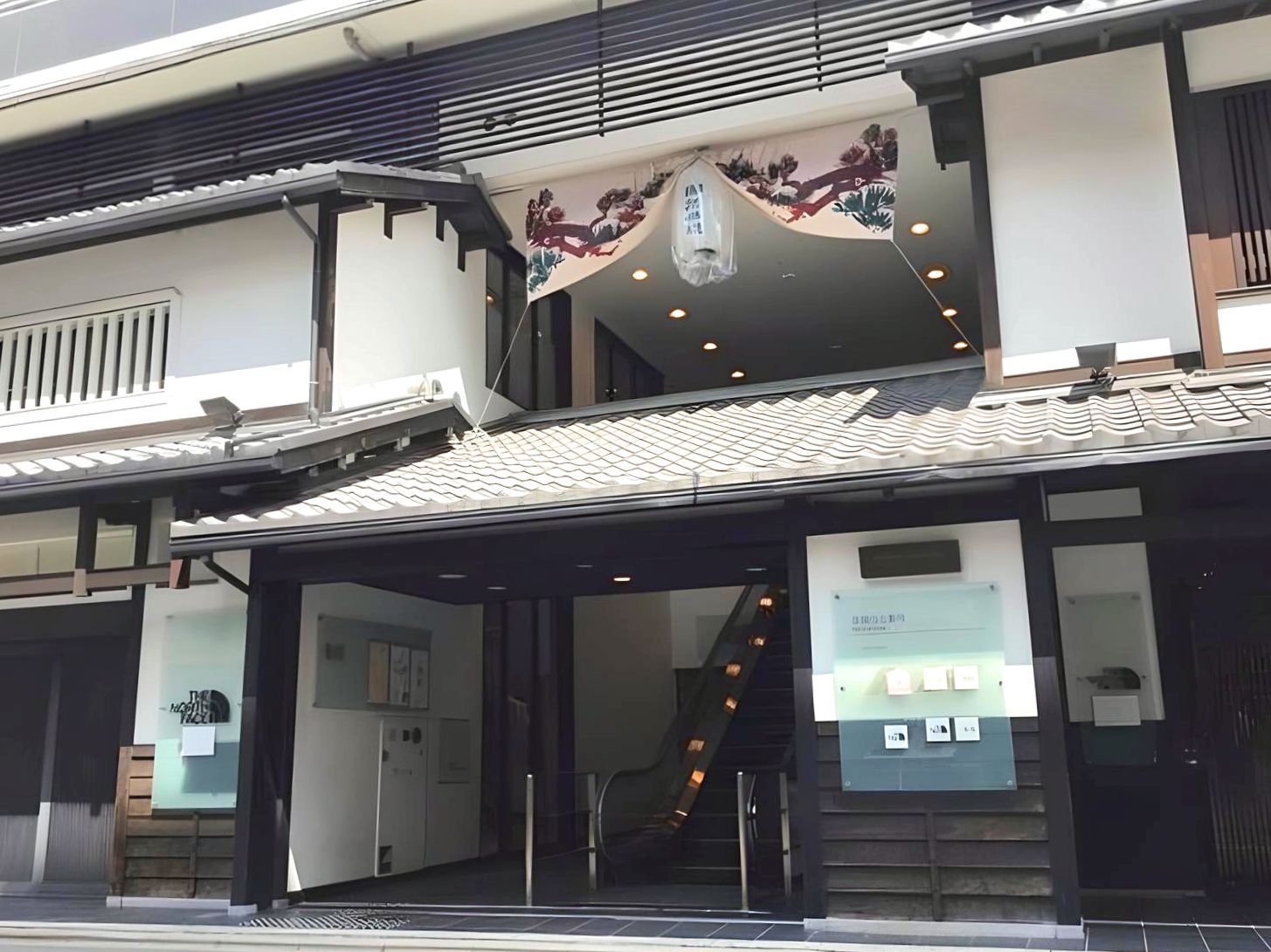 烏丸（21.08坪）の店舗物件画像 外観・内観1