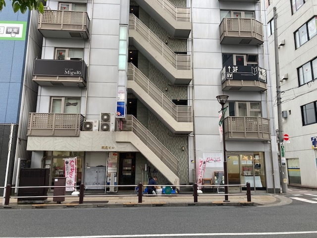 聖蹟桜ヶ丘（25.24坪）の店舗物件画像 外観・内観1